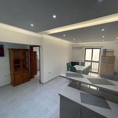 No 6 Poseidon Apartment Saint Julian's ภายนอก รูปภาพ