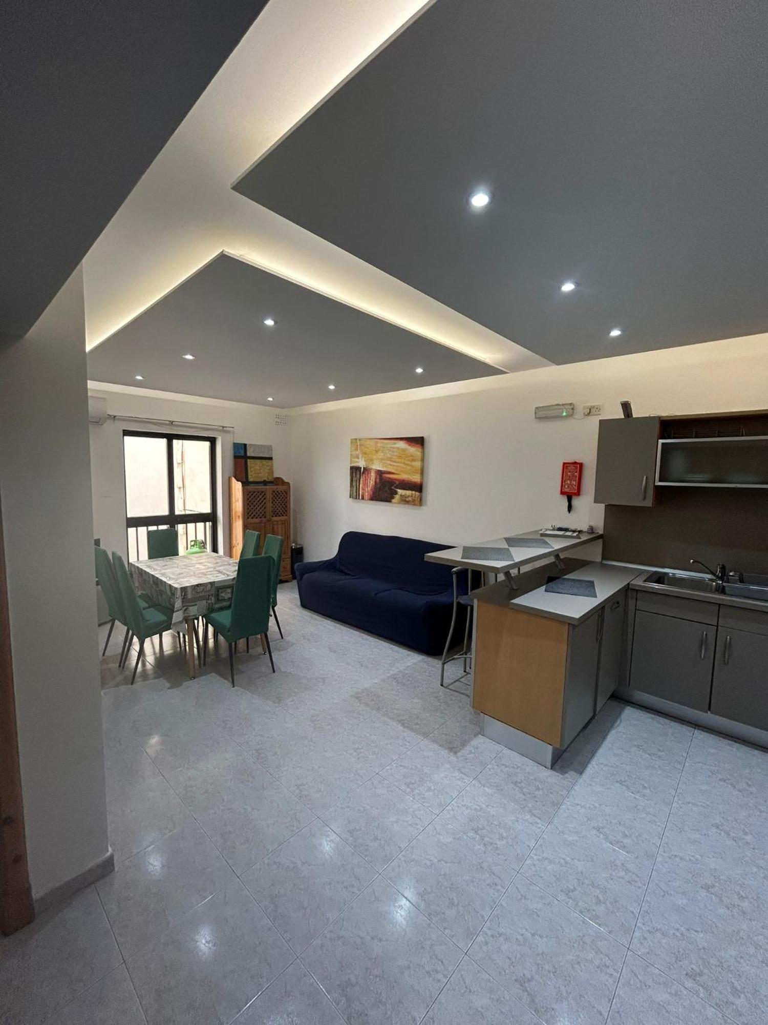 No 6 Poseidon Apartment Saint Julian's ภายนอก รูปภาพ