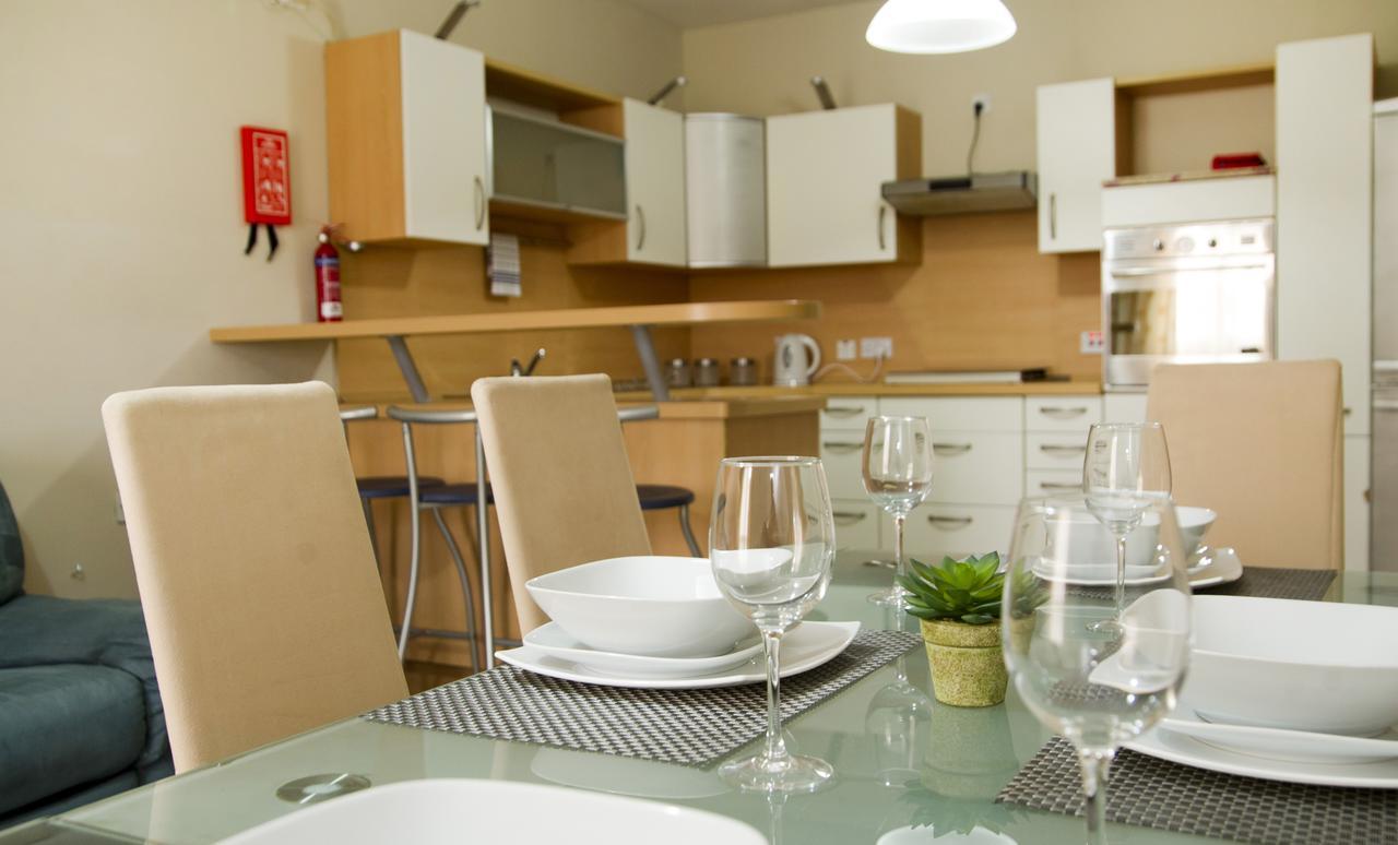No 6 Poseidon Apartment Saint Julian's ภายนอก รูปภาพ